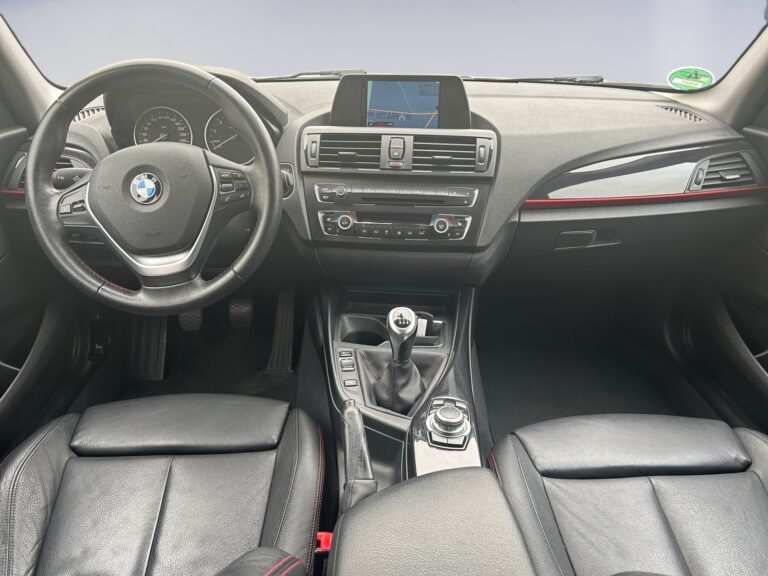 BMW116BKANCHEBENZ_10_front-panel-passenger