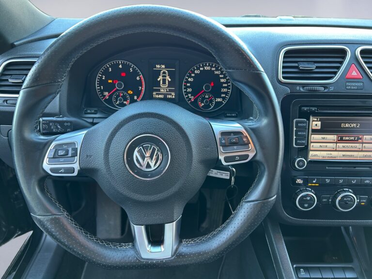 SCRCCKSBSBSBBSBSD_12_steering-wheel-driver